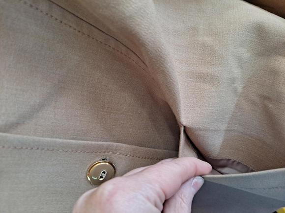 Kasper Tan Fitted Full Button Blazer‎ Size 8 - Picture 4 of 6